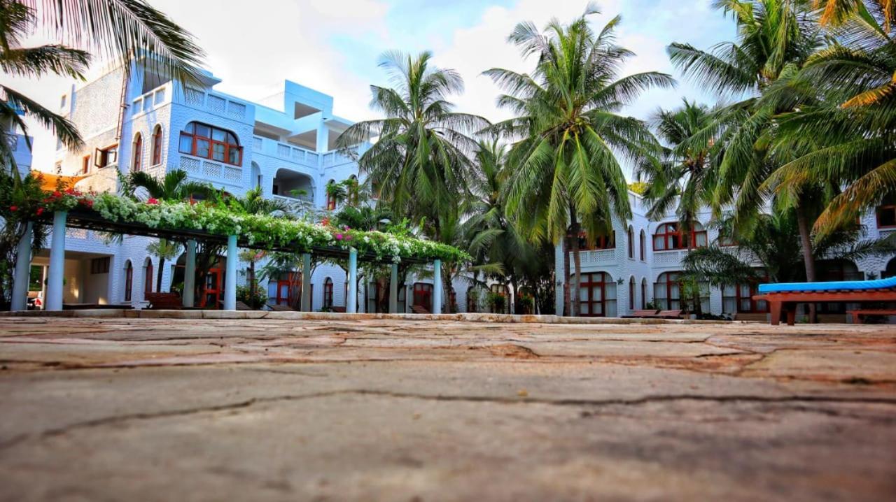 Mbili Kuwili Studio Suites Diani Beach Exterior foto